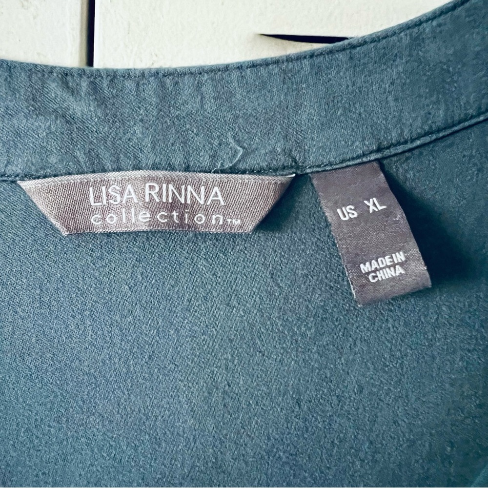 Lisa Rinna Collection High Low Top - Picture 3 of 5
